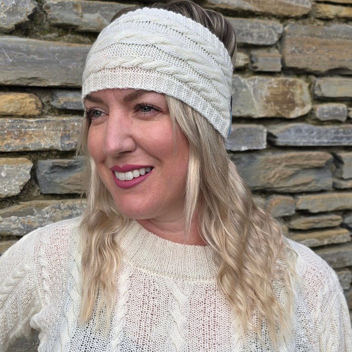 Annie Glue Orca Cable Knit Headband in White